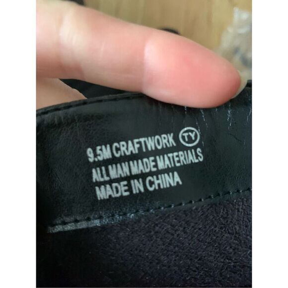 Black riding boots, size 9.5with expendable calf - Picture 6 of 6